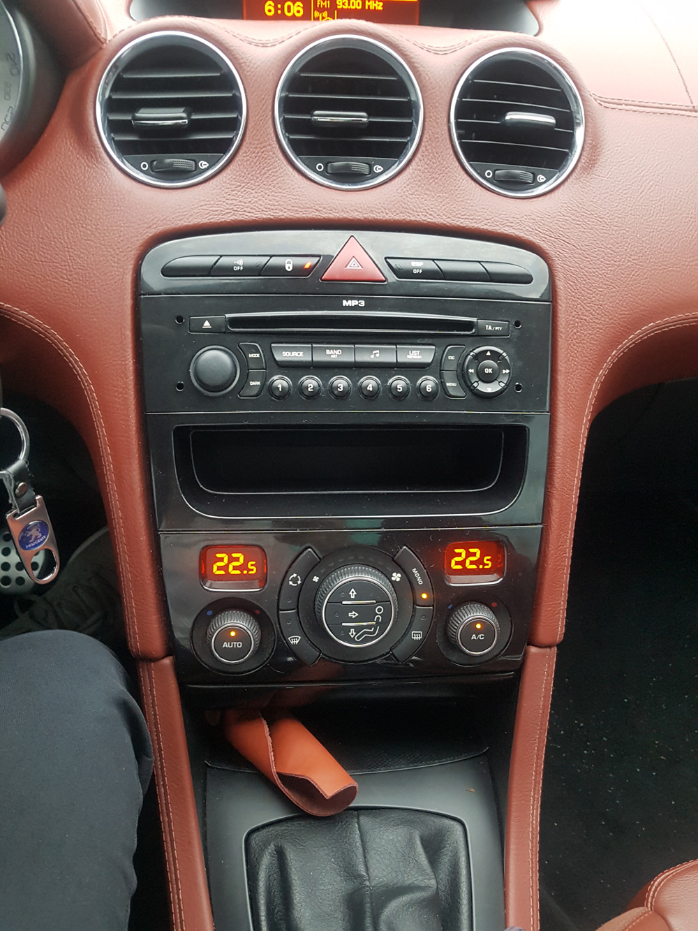 Peugeot 308 cc 2011